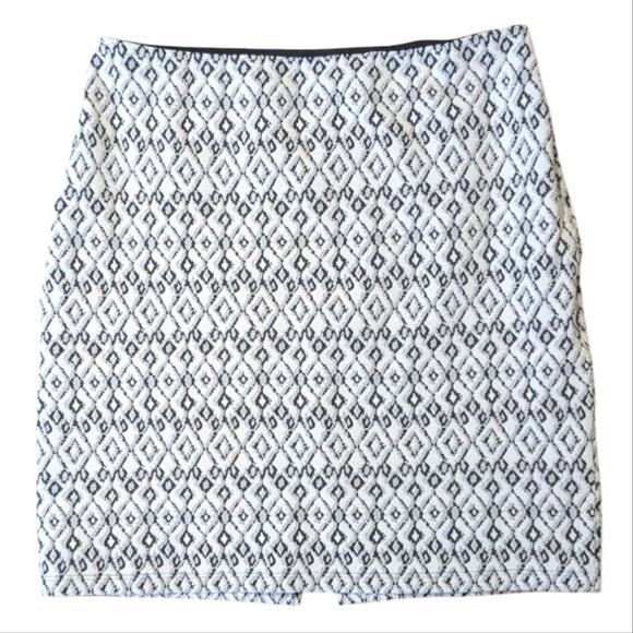Lysse Women's Plus Size Geometric Stretch Skirt 1X Black White - Picture 1 of 8